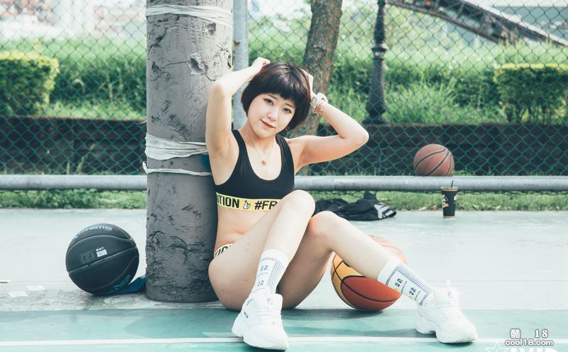  [台湾JVID写真]女子バスケットボール部長は私たちのセックスペット「サワーキャットシスター」