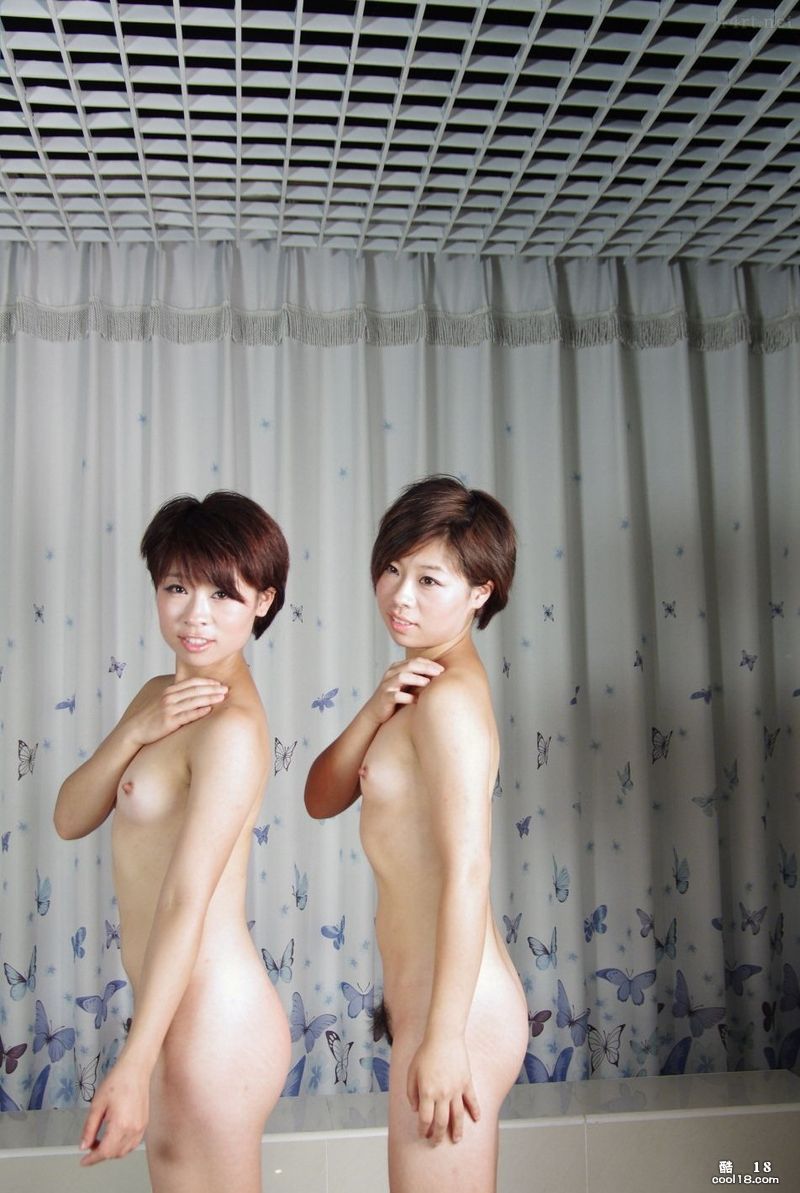 国模美丽罕见的双胞胎姐妹人体私拍