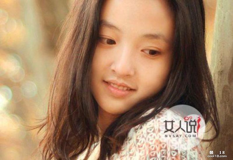 Born in Harbin, the pure national model girl opened her feet on the bed and turned her hair and powder holes for private shots- Wu Qian