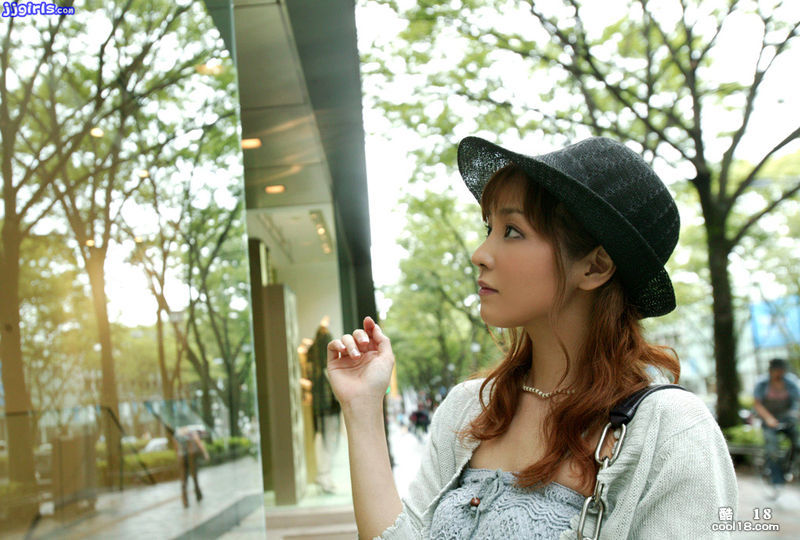Молодая и симпатичная японская одинокая красавица-жена, дерзкий и незаконный инцидент в отеле - Нарушима Мия