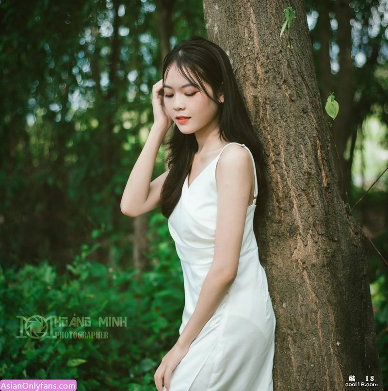 あらゆる種類のベトナムの美容モデルが、フォトギャラリーを大胆に誘惑して共有します。