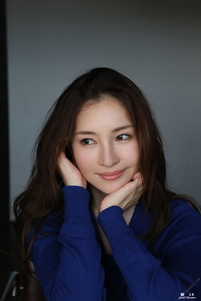 美しい成熟した女性を魅了する日本のAVのデジタルフォトアルバム-小野優子
