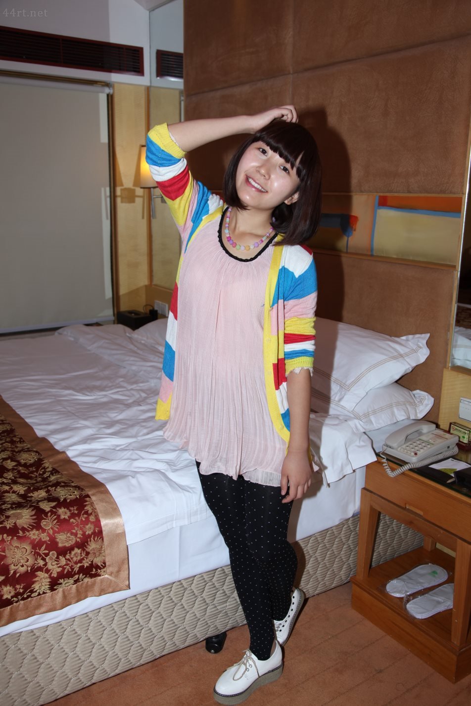 Частная фотосессия китайской модели Луолуо в отеле -----59**