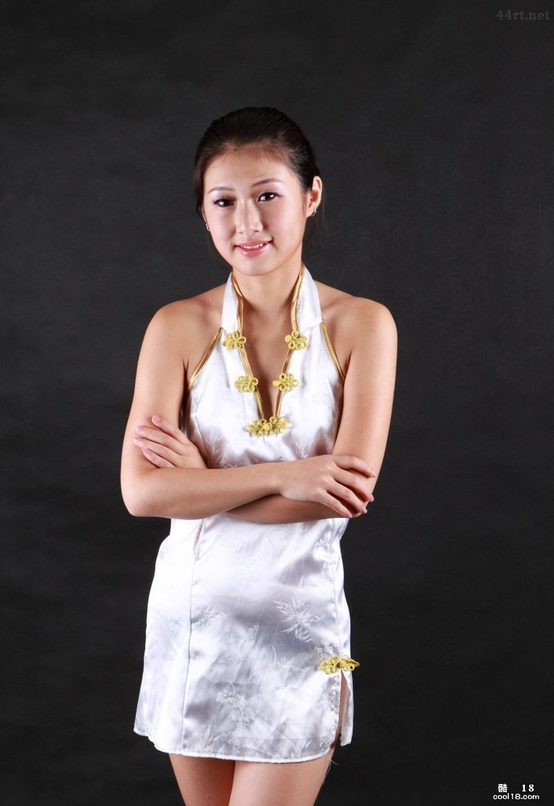 Cheongsam girl country model Ding Wei body private shooting