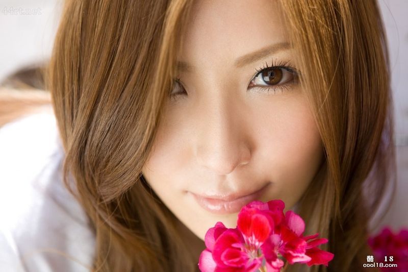 Japanese beauty milf Yuna Shiina 