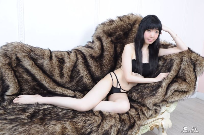 Hong Kong model Boey Chui private shooting sexy underwear human body-----63**