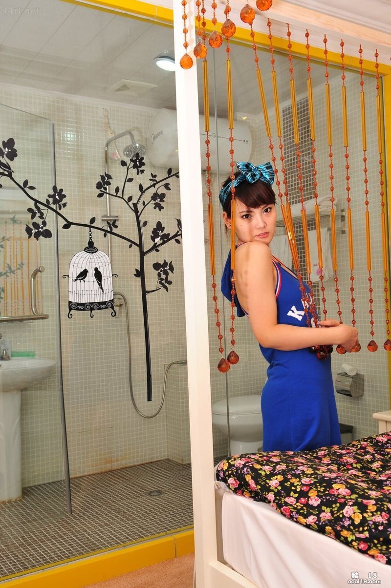Частные фотографии сексуального тела национальной модели Цзинцзин в нижнем белье