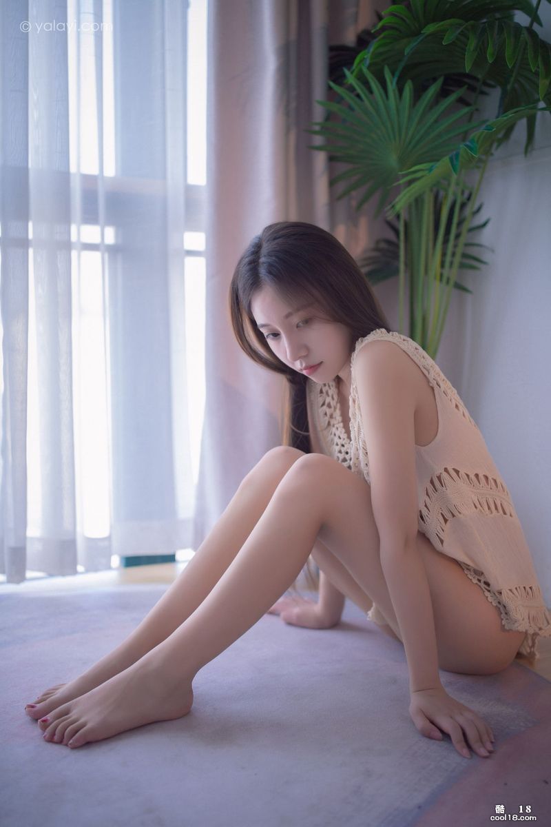 YALAYI - 순수하고 밝고 사랑스러운 소녀 - Qin Yu