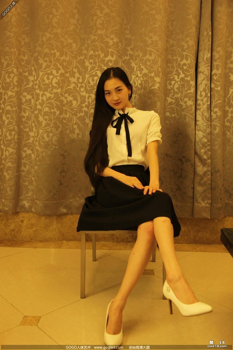 Крупномасштабные частные снимки тела красивой китайской модели сестры Линь