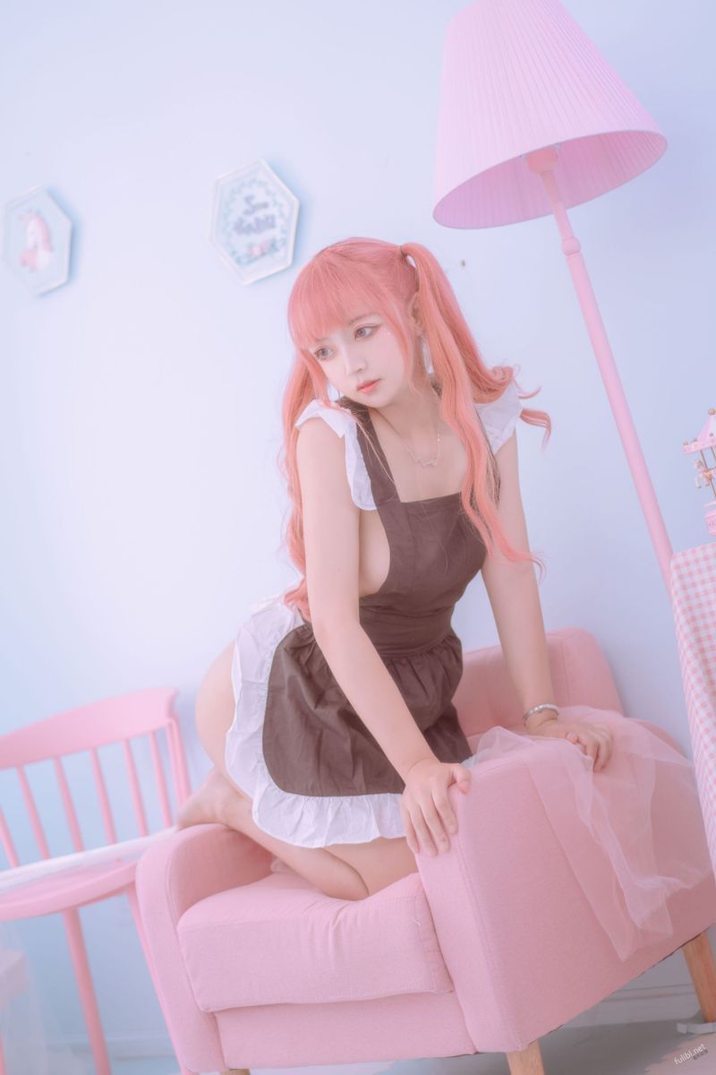 The best loli net red, a cloud-burning crimson maid, boldly reveals fresh and tender pink photos.