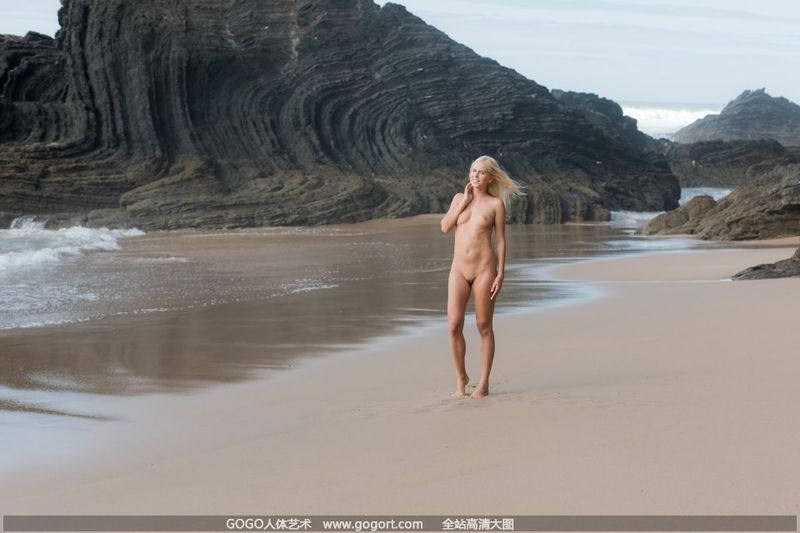 裸体海滩TRACYA