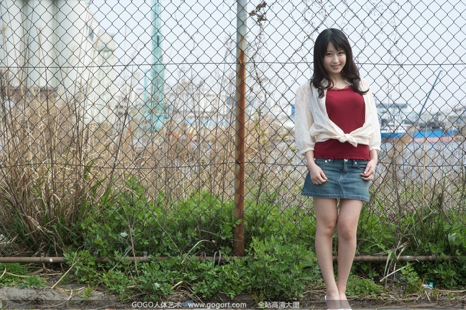 Ариса Мисато, соблазнительная японская актриса с нежной белой грудью.