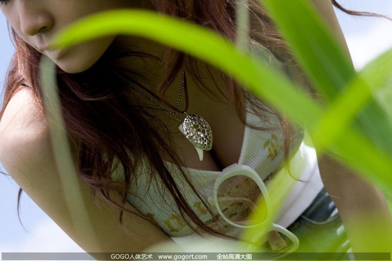 Японская актриса с пухлой и красивой грудью Ариса Куроки
