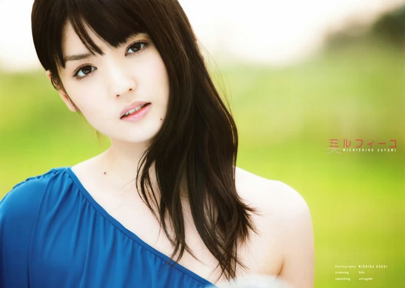 Once known as the cutest child-faced girl in Japan, the sultry photo of Mizu-san - Sayumi Michishige