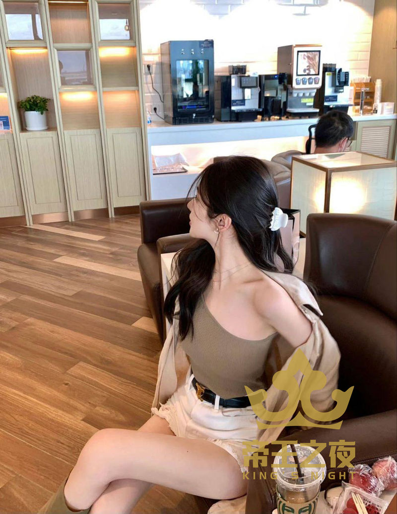 cool18.com 敦帝王之夜——曼城本科生Amy 00后170cm 50kg C+🐻 真实