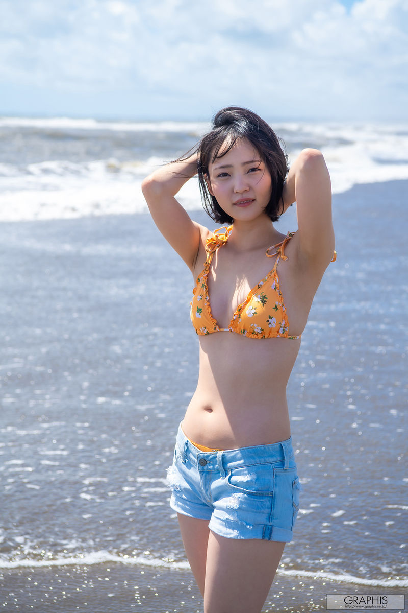 상큼하고 하얗고 부드럽지만 남자를 유혹하는 방법을 아는 아름다운 일본 AV 소녀의 매혹적인 사진-미노시마 메구리