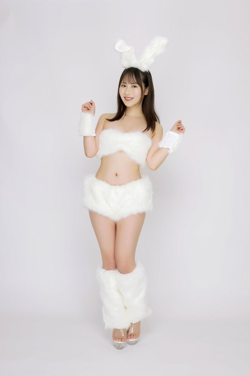 19-year-old Ono Liuhua, newcomer デビュー, pure and sexy with a ketone body, white and attractive