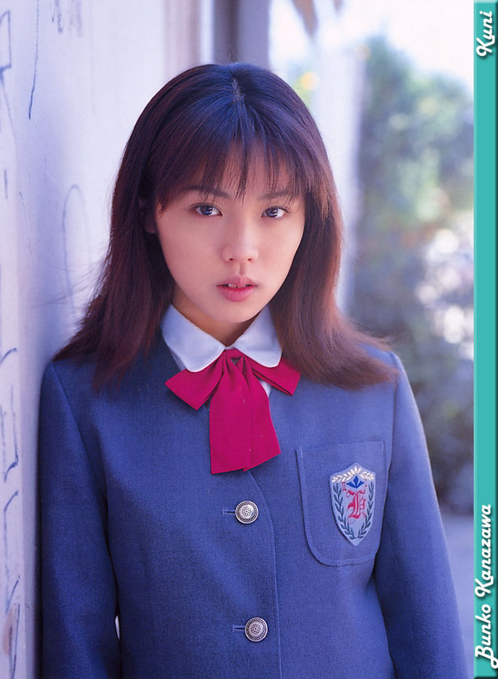Смелые и соблазнительные фотографии поколения AV-актрис и студентов-любительниц, которые помнят те дни – Фумико Канадзава