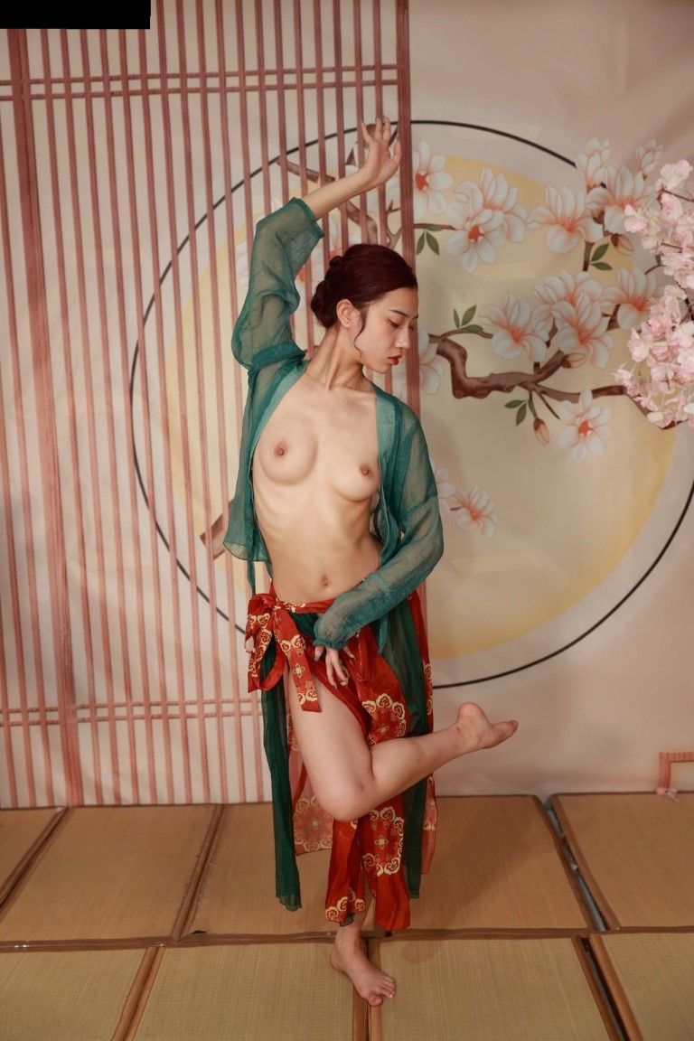 cool18.com 三位艺校毕业小姐姐私拍：小爽之【古装舞蹈】（露点版）（04）【125P】