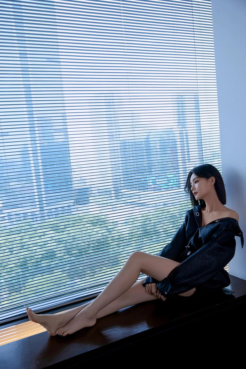 cool18.com 玫瑰邂逅小王子—李一桐[高清套圖](15P)