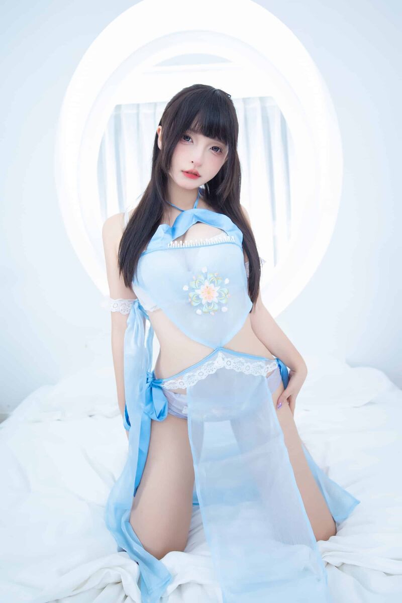 cool18.com 神楽坂真冬趾间飞行