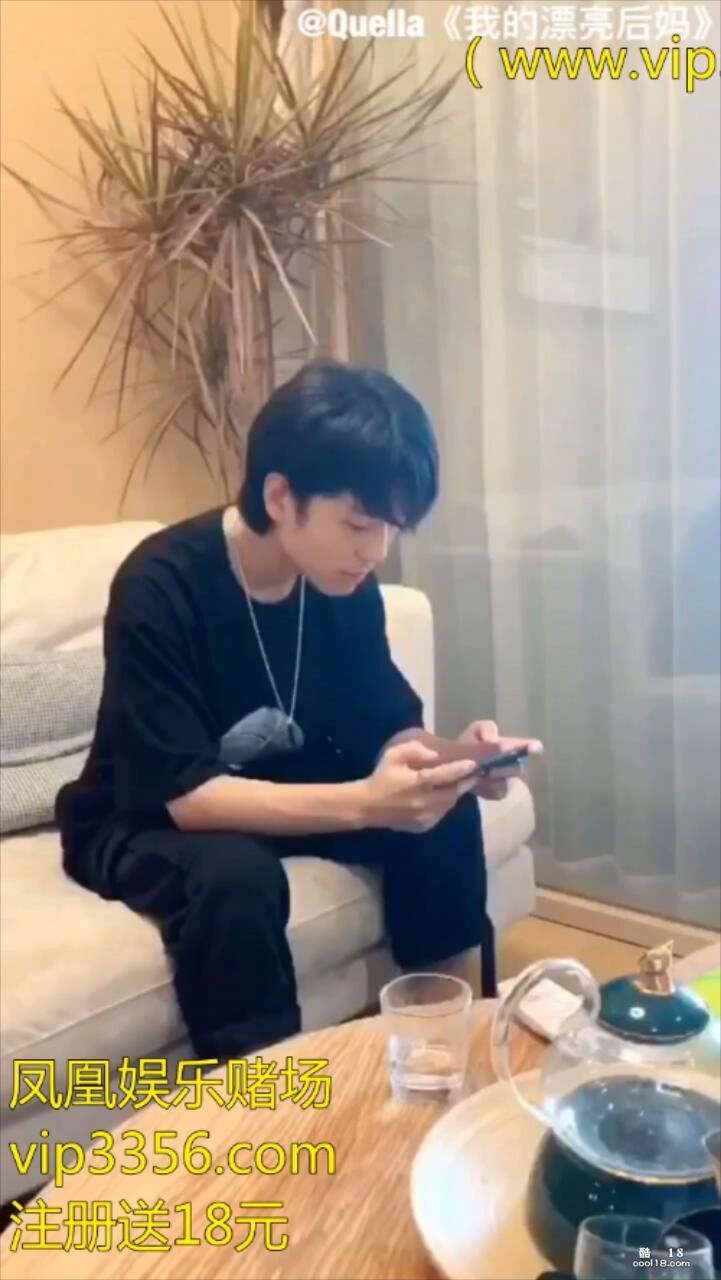 裸替网红沈樵经典剧情大作《我的漂亮后妈》